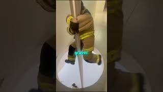 O MAIOR PERIGO dos quartéis de bombeiros! 🚒😱#curiosidades  #shorts