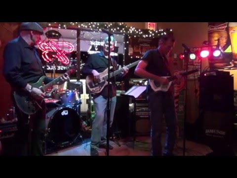 JAY WILLIE BLUES BAND W/ BOBBY T  (Chain Smokin)