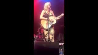 Sarah Davidson "Drink You Up"