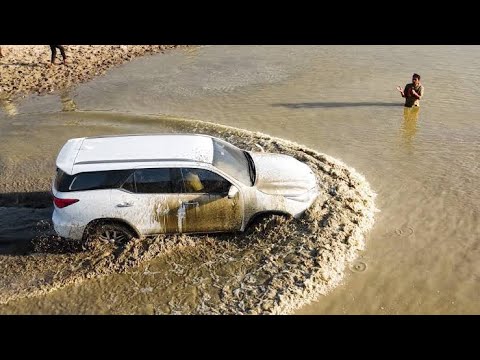 Don’t Drive Fortuner car in water😱 - 5 लाख का नुकसान हो गया 🥲