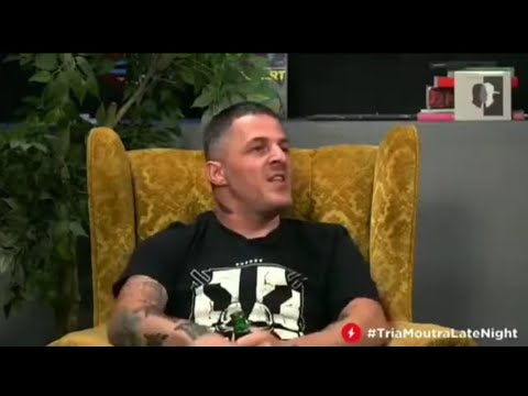 Εισβολεας: "Δεν ξερει ξυλο ο Mad Clip..."