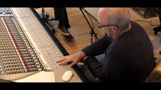 In Conversation With Tony Banks | Demonstrating The Polymoog Effect Used On &#39;From The Undertow&#39;