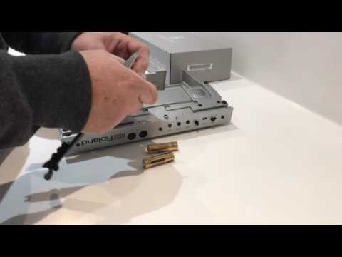 Roland TB03 unboxing