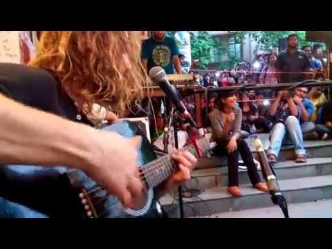 John Butler Plays 'Ocean' on a 6 String Live at Jadavpur University Worldview, Kolkata.