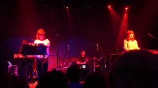 Ladytron - Discotraxx (live 13.05.2011 @ Kosmonavt)