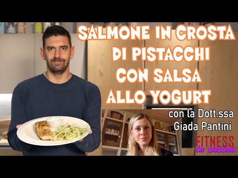 Salmone in Crosta di Pistacchio con Salsa allo Yogurt e Contorno di Puntarelle alla Romana
