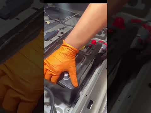 BMW Battery Replacement#bmw #b58  #car #carrepair  #mechanic  #audi #mercedes #porche #340 #540 #diy