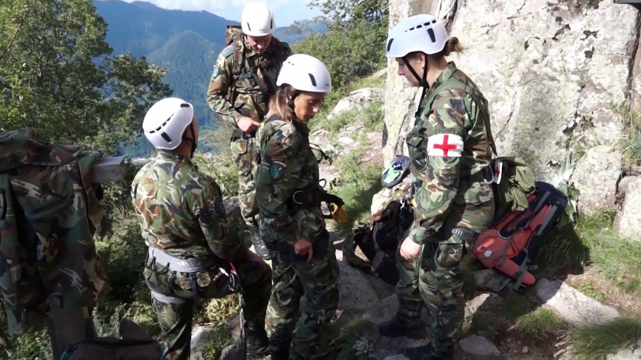 Военни алпийци демонстрираха умения на Турлука
