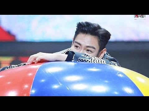 BIGBANG -Deflating Big Balloon (FM in Dalian 26.06.2016)