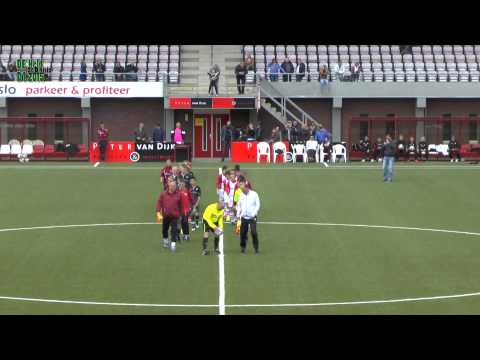 De Held D1 te gast in het stadion van Emmen 2015