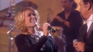 Cerys Matthews & Tom Jones - Baby, it's cold outside