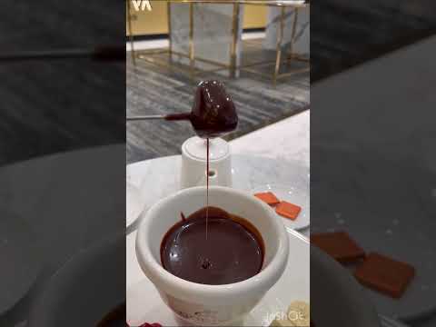 Godiva Cafe - Dubai🇦🇪   #shorts #godiva #cafe #dubai  #malloftheemirates #chocolatefondue