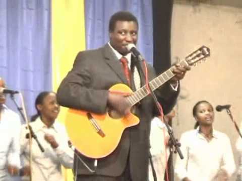 Apôtre Dr.Paul Gitwaza Muhirwa 