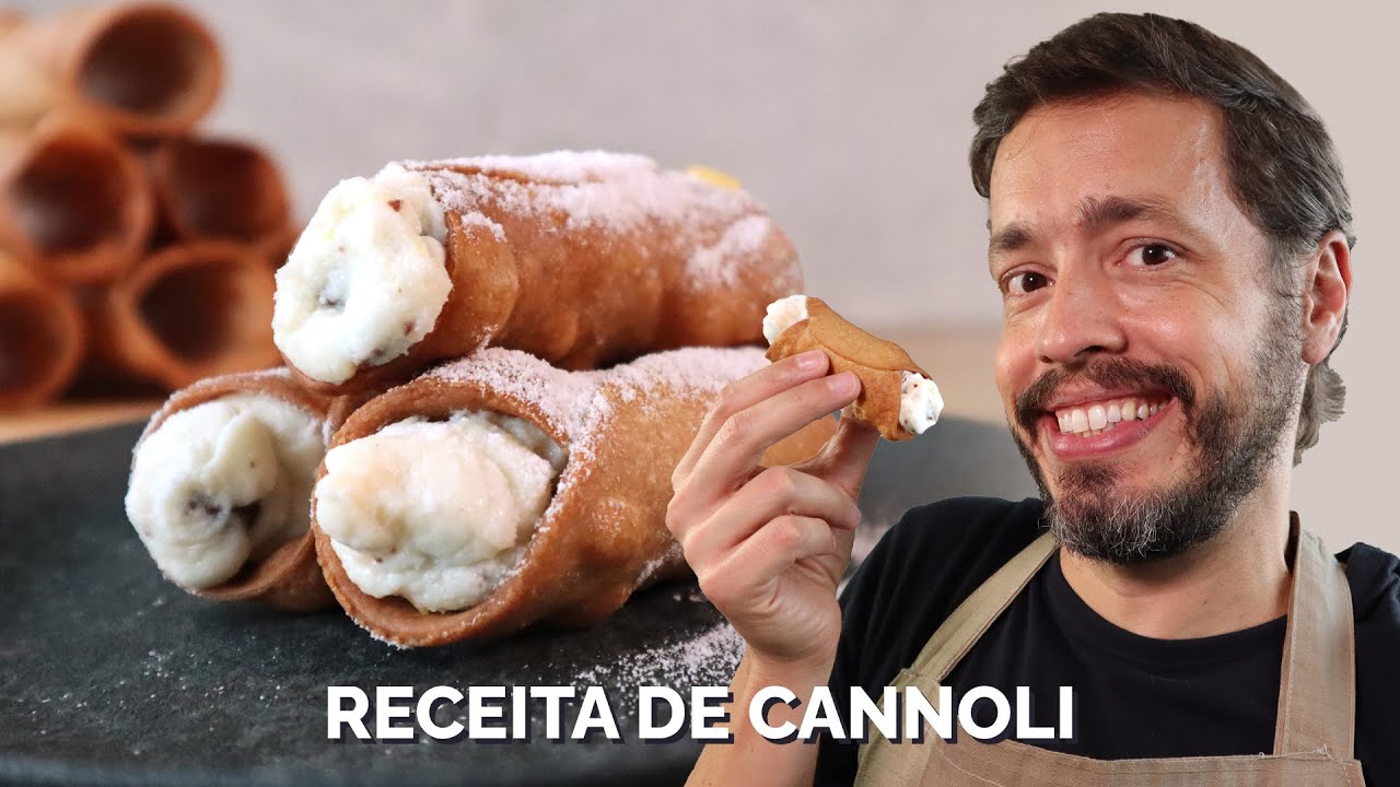 CANNOLI - Receita autêntica italiana abrindo a massa na mão