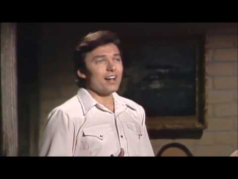 Karel Gott - Love Me Tender (Nashville 1979) 'Hee Haw' TV show