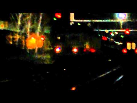 Odjezd vlaku Os 6805 a průjezd nákladního vlaku (ČDC 122.009) - Řetenice, 1. 2. 2013