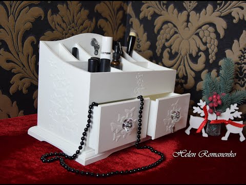 Белый мини-комод органайзер с бабочками, шкатулка для украшений и косметики, деревянный органайзер ручной работы34см - фото 1 - id-p2765675440