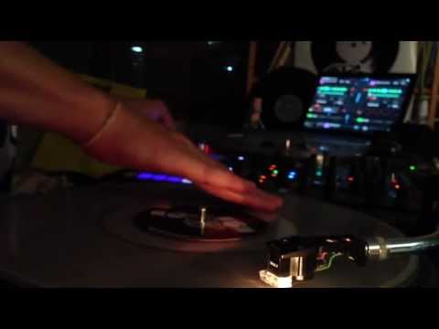 HaniBaHoey - 2AM test TRAKTOR KONTROL Z2