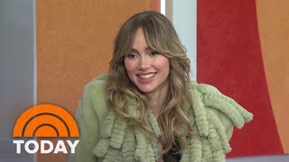 Suki Waterhouse on new album, VMAs, baby with Robert Pattinson MQDEFAULT Thumbnail