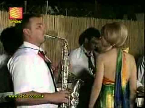 Amajlija  bend  probistip  zivo dada sali.