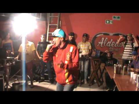 MC Guinho da Praça :: Medley ao vivo na Roda de Funk ((ORIGINAL)) COMPLETO 2014