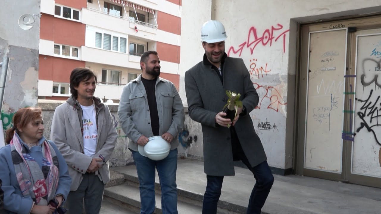 В Смолян със символична първа копка стартираха строителните дейности за бъдещия Младежки център