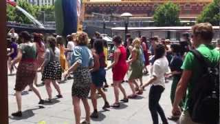 Shake your tailfeather - Flashmob@Southbank Melbourne