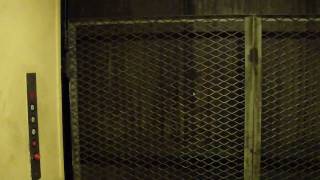 preview picture of video 'Penn City Hydraulic Freight elevator @ Willow grove park Mall Willow Grove PA'