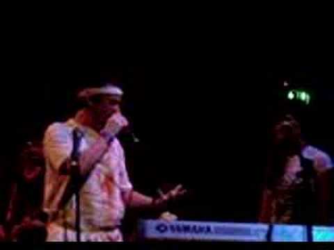 Crudo - Mike Patton eats Butterscotch's Banana... Vid 8