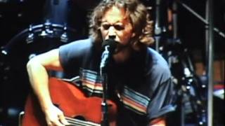 Pearl Jam - Around The Bend (Bridge School &#39;06) HD