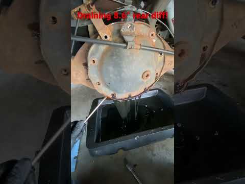 Draining the rear differential fluid on a 2013 Chevy Silverado 1500. This is the 8.6” rear diff.