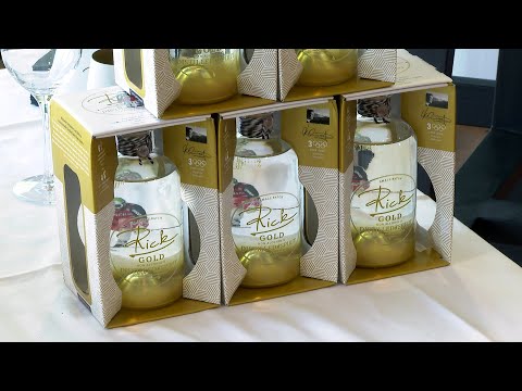 Alkoholfreier Gin von Michaela Dorfmeister