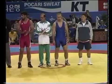 Спорт. Вольная борьба. Алексей Крупняков-Алиреза Хидари (Иран). Бусан 2002 г.