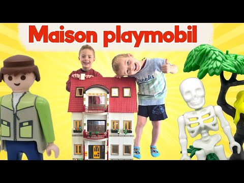 A GIANT PLAYMOBIL house!