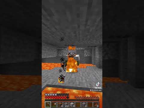 Digging Straight Down In Minecraft 1.17 VS Digging Straight Down In Minecraft 1.18