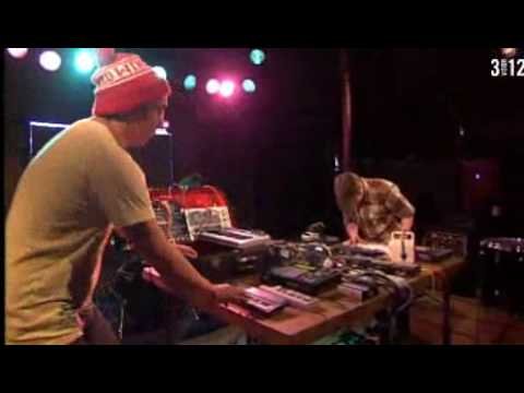 F*ck Buttons - Surf Solar  @ Motel Mozaique via 3V12