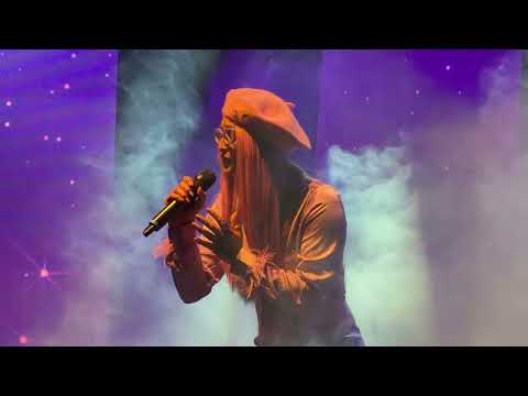 DIVADLO BROADWAY • 24 let | Sharlota - Nějak se vytrácíš má lásko