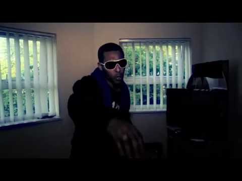 Roach_TM - Her Throat