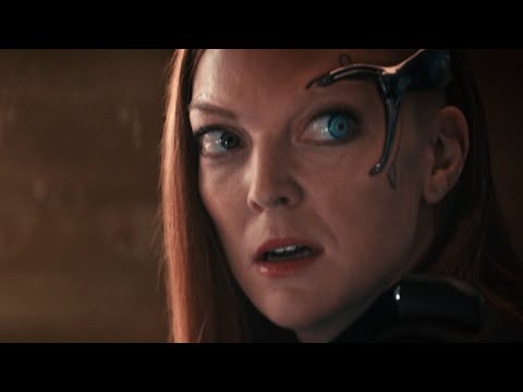 Detmer Doesn't Look at the Screen While Piloting a Ship Close to Another Ship on Star Trek Discovery