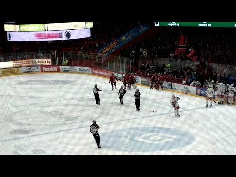 Ässät-tappara 24.2.2016. Isomäen terveiset puusilmä Tom of Laaksoselle!!!