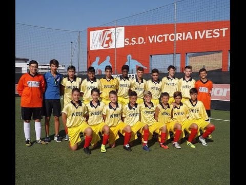 Victoria Ivest 2002 - Torino 2003