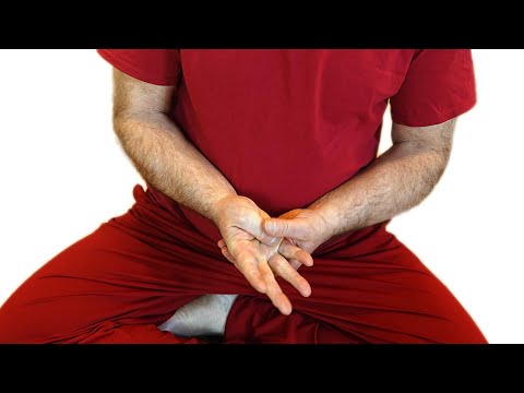 Die Behandlung des Nagels nach der Nagelextraktion auf der Hand Die Salbe von gribka auf der Haut zwischen der Beine