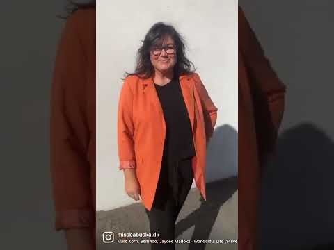 Curvy styling