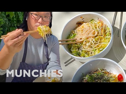 Make Korean Cold Kimchi Noodles | Quarantine Cooking