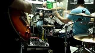 Video thumbnail for Jamming with friends (Eleven Rack + ART SLA 2 + Beyma 12GA50 live sound) by rafamcm