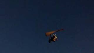 preview picture of video 'Fly ower - hangar  Ajdovščina  7.4.2010'
