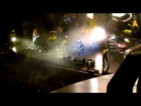 Malu "Me Quedó Grande Tu Amor" 2/02/13 VIGO.