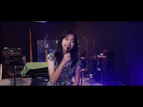 Tiara Kinasih Maheswari Yosef (Malang) - Menyanyi Besar
