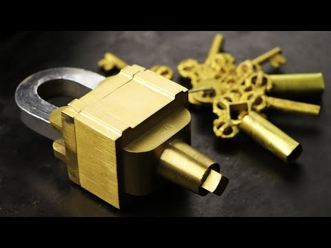 6 Keys, 0 Keyholes. HOW IS IT POSSIBLE?!