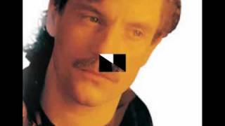 Une star à sa façon x  Francis Cabrel